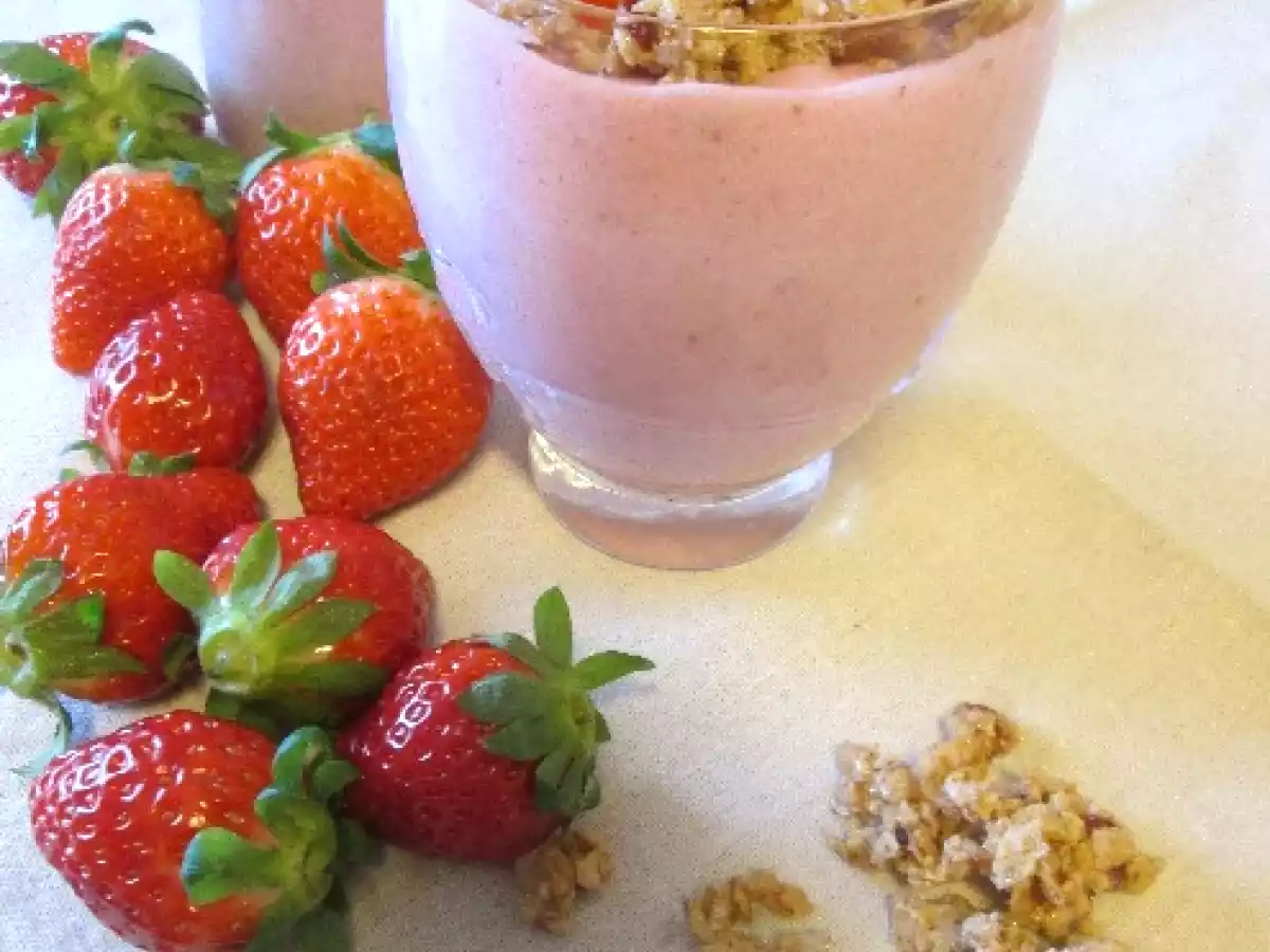 Mousse de Morangos com Crocante de Cereais de Frutos Vermelhos - foto 2