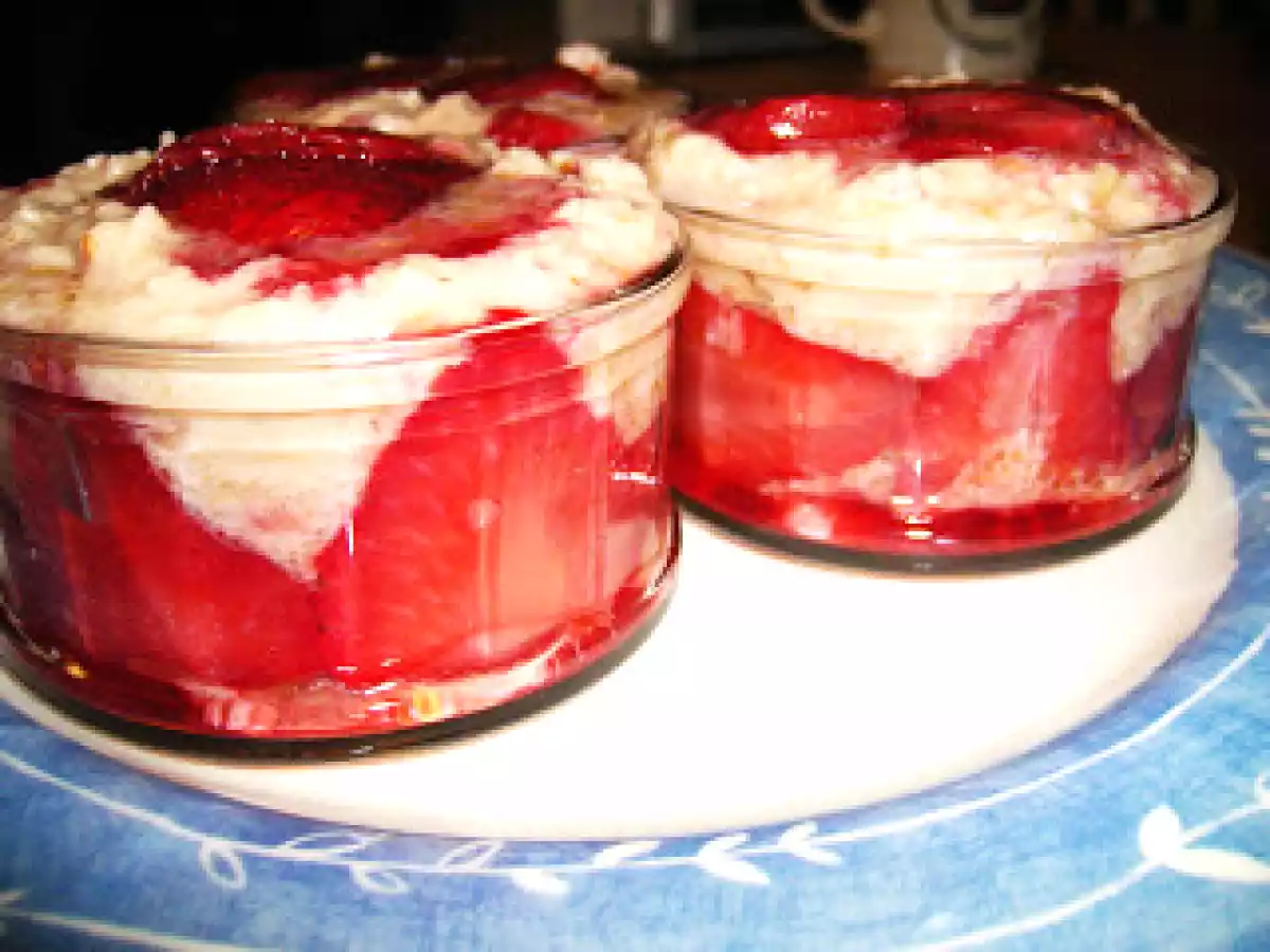 Mousse de Natas e Bolacha com Amendoas e Morangos Caramelizados em Rum e Porto - foto 3