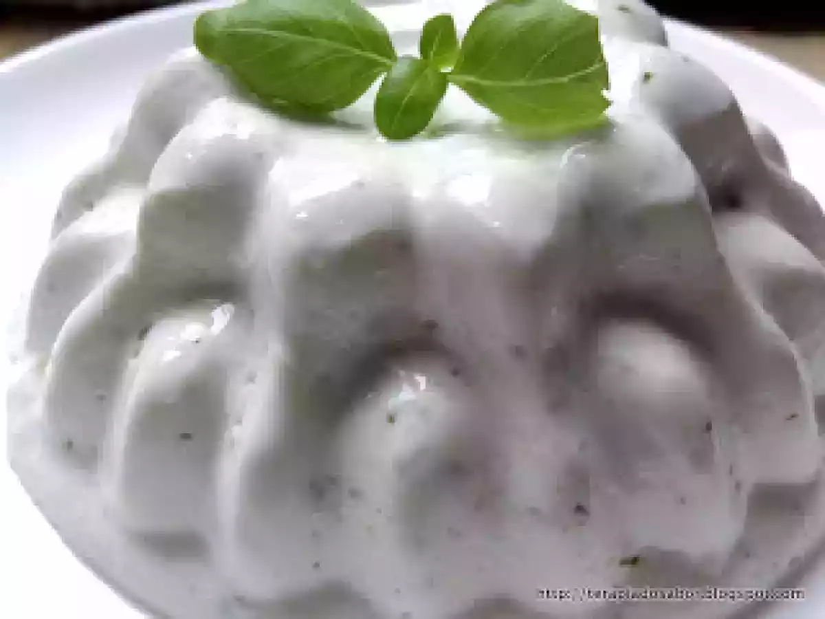 Mousse de Ricota com Cebolinha e Manjericão