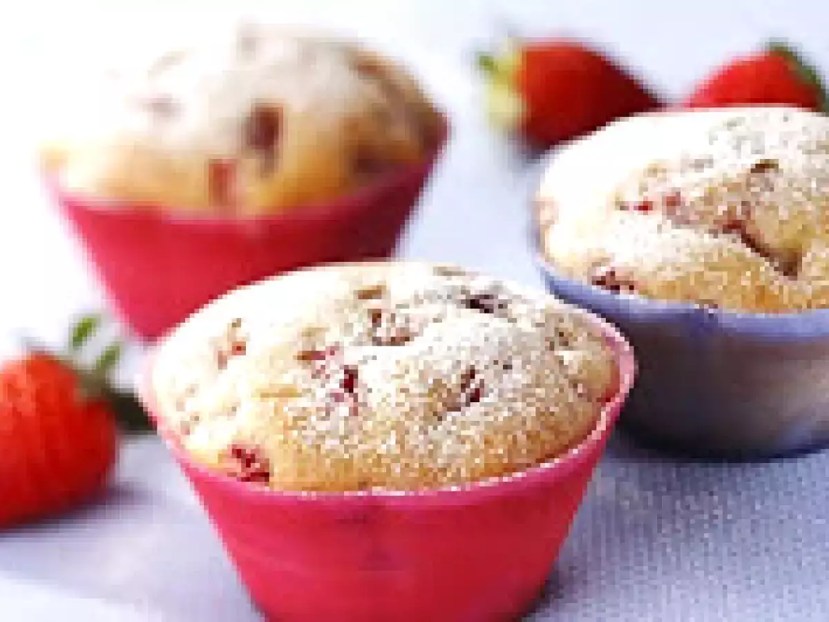 Muffin de Fubá e Morango (ovo-lacto)