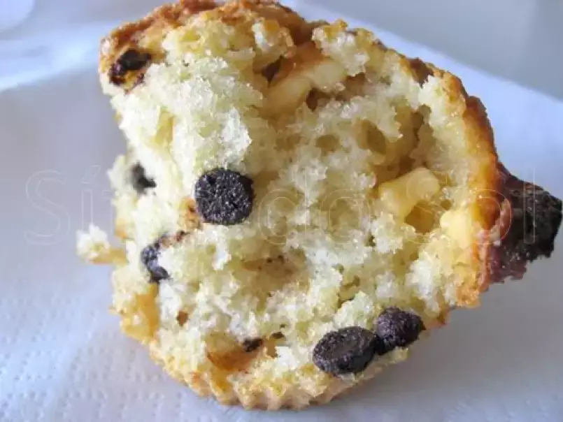 Muffins com pepitas de chocolate preto e branco - foto 4
