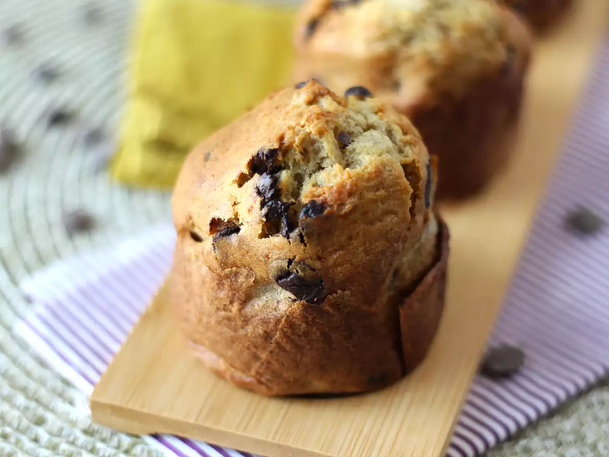 Muffins de banana e chocolate macios e irresistíveis para um lanche perfeito - foto 3