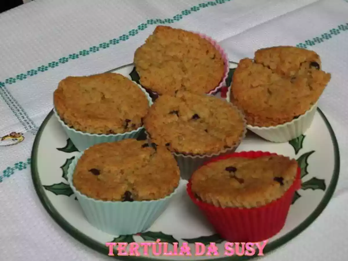 Muffins de manteiga de amendoim e chocolate negro