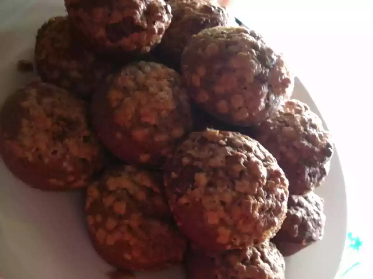 MUFFINS DE NESQUIK COBERTOS DE ESCAMAS DE CHOCOLATE BRANCO... - foto 9