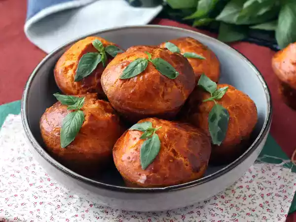 Receita Muffins salgados, sabor tomate e mussarela