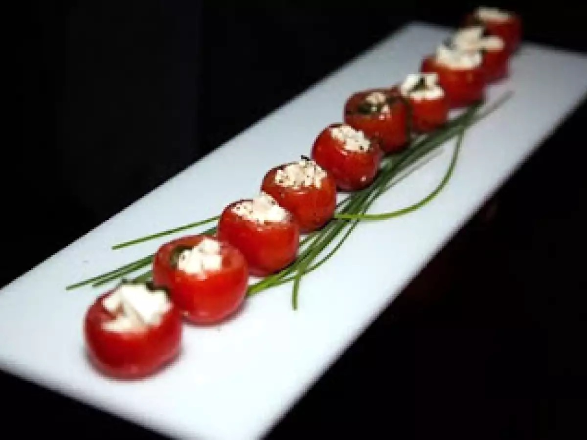 Mussarela de búfala e tomate - combinação simples e saborosa - foto 5