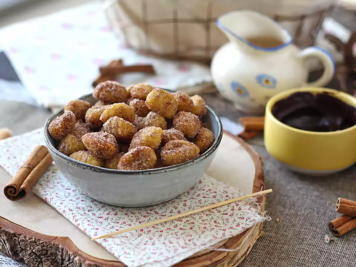 Nhoque doce com sabor de churros feito na Air Fryer