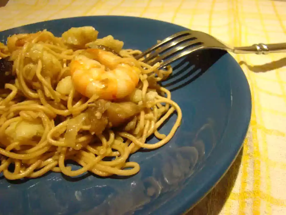Noodles com alho frances