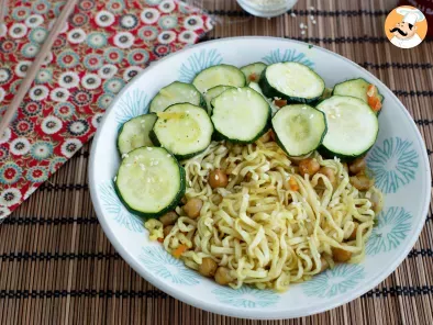 Noodles com grão de bico tostados e curgete (abobrinha) - foto 2