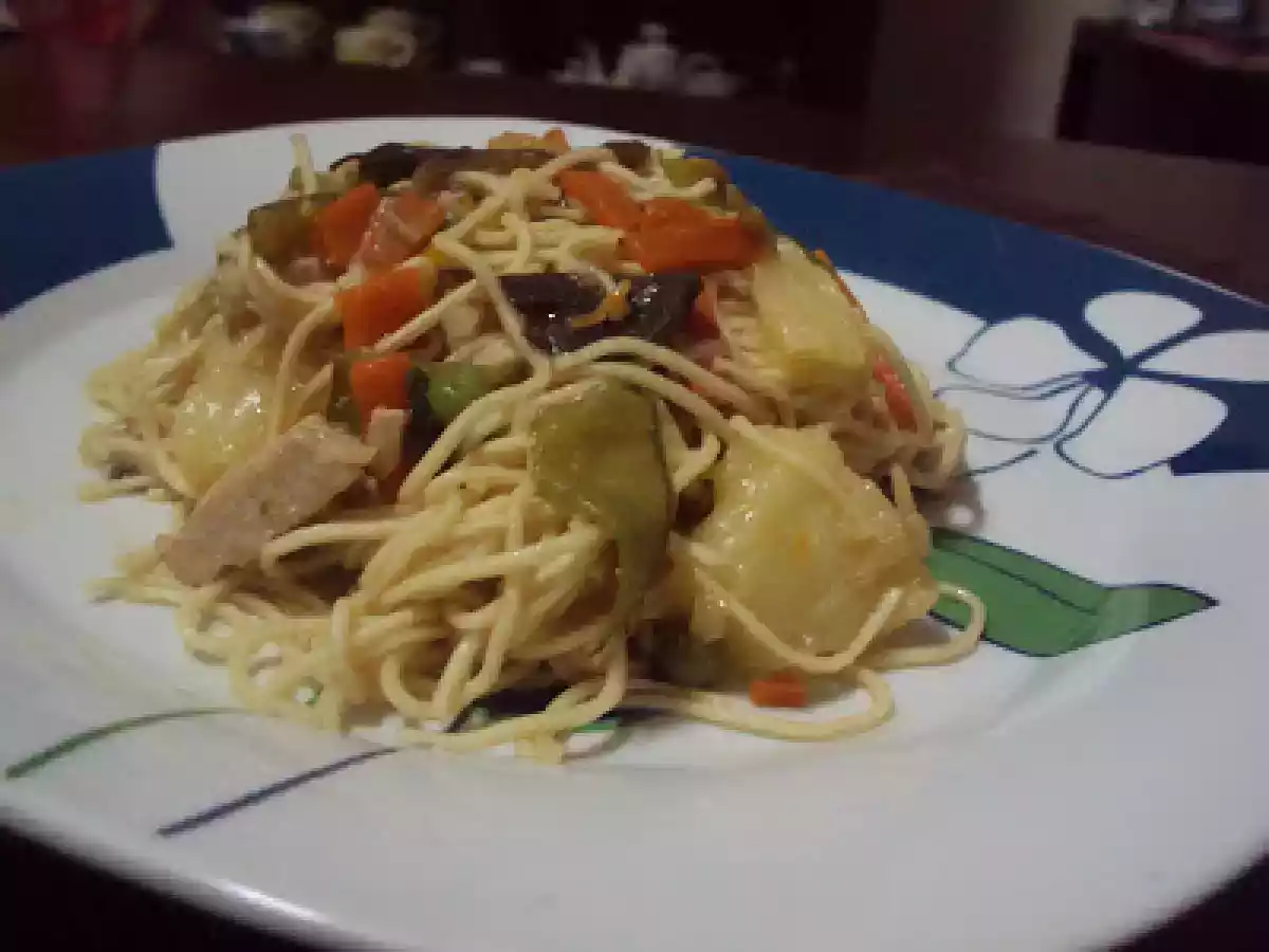 Noodles com Peru, Ananás e Legumes Chineses - foto 2