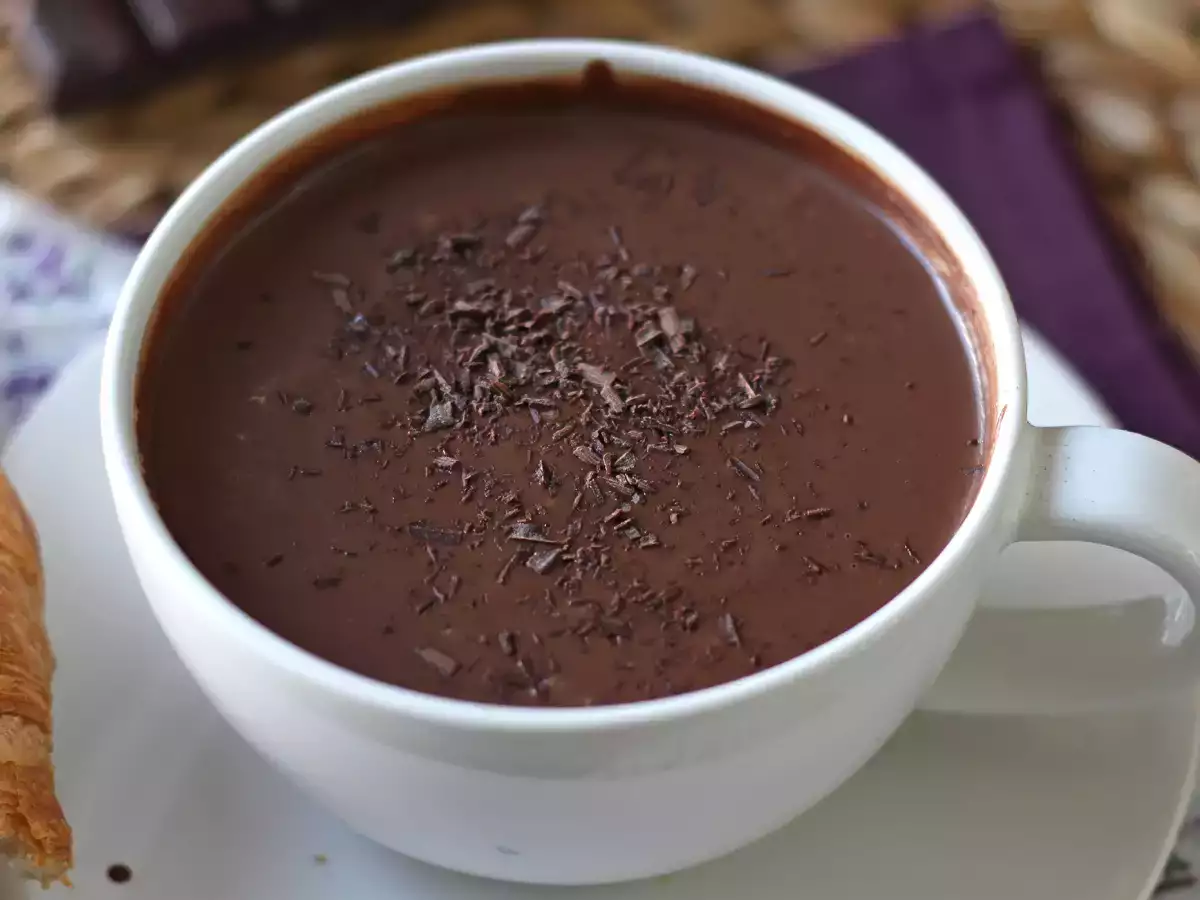 O melhor chocolate quente caseiro: denso, brilhante e cheio de sabor - foto 5