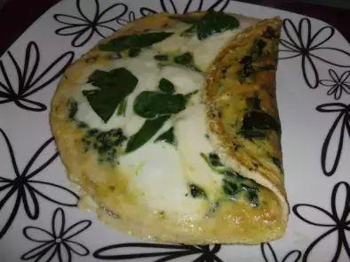 Omeleta com espinafres e mozzarella