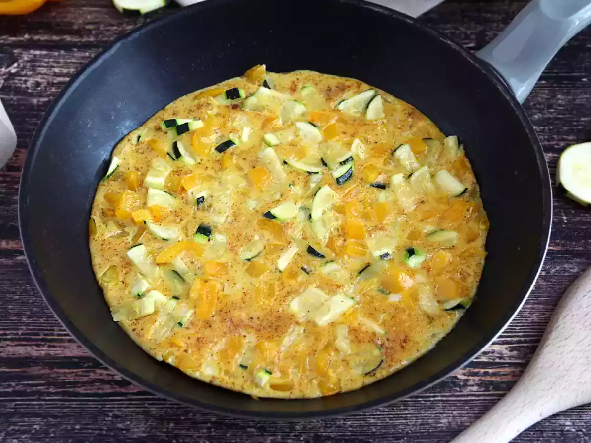 Omelete de pimentão e curgete (abobrinha)