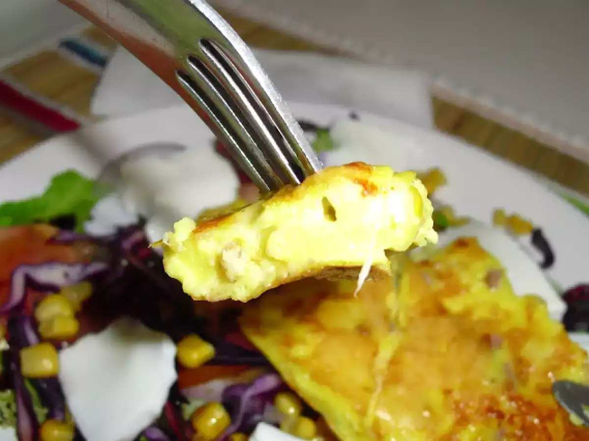 Omelete de queijo, presunto e milho - foto 4