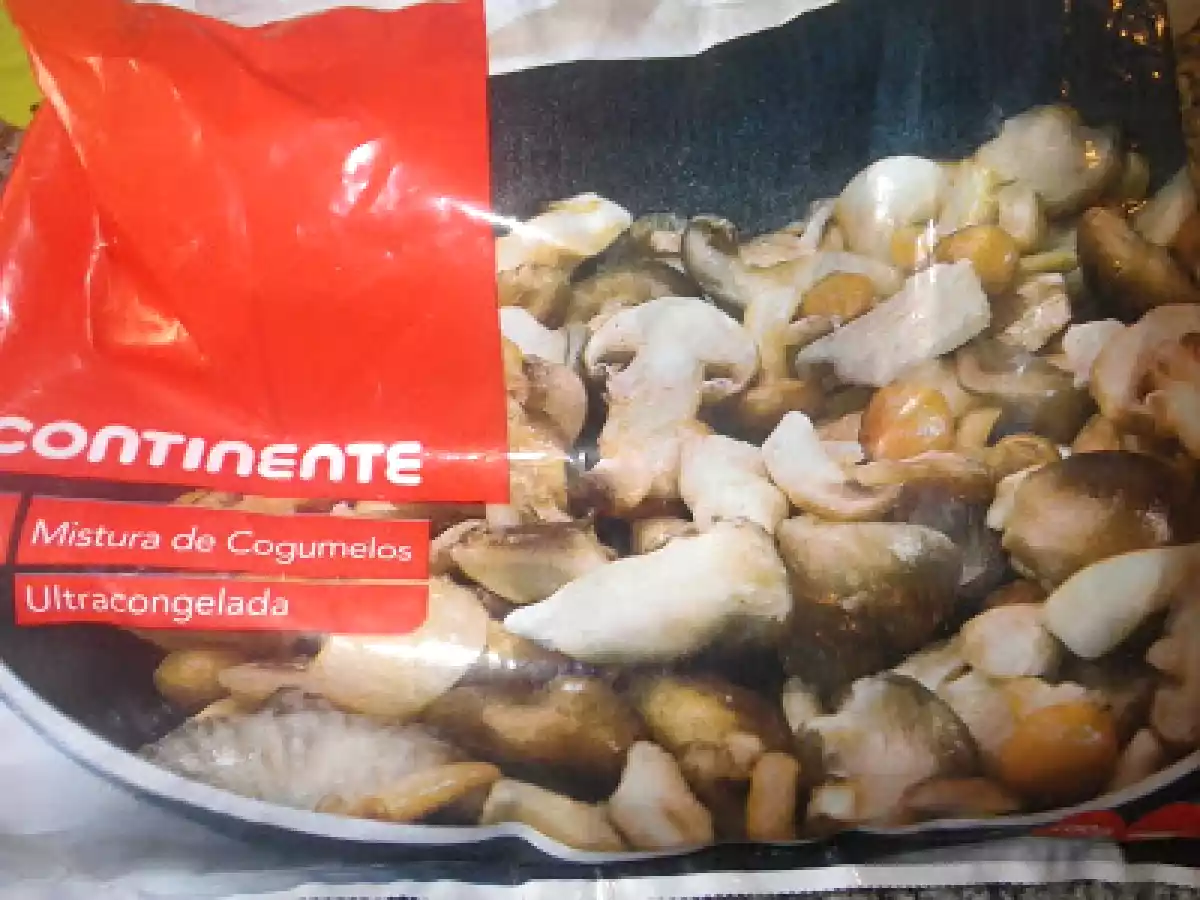 Omolete de cogumelos, queijo e salsa - foto 2