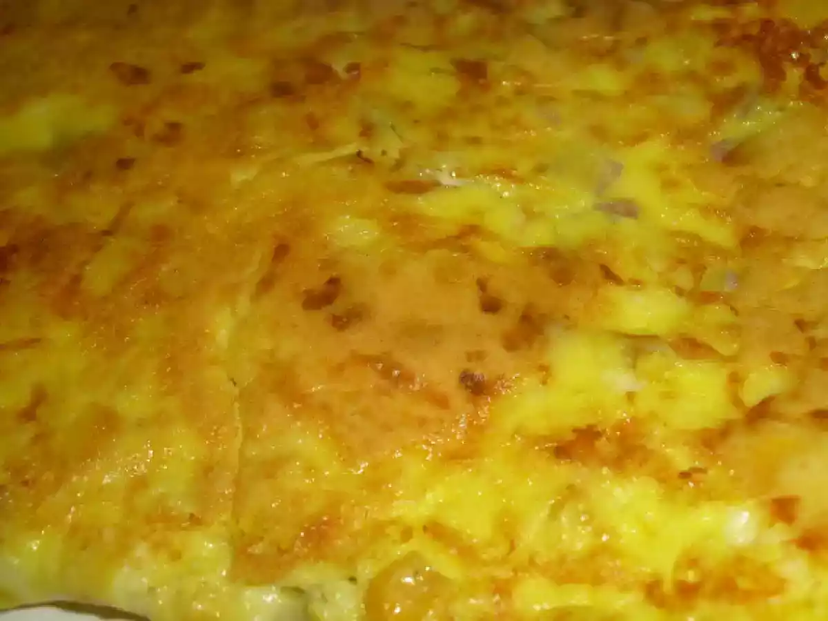 Omolete de queijo, presunto e milho