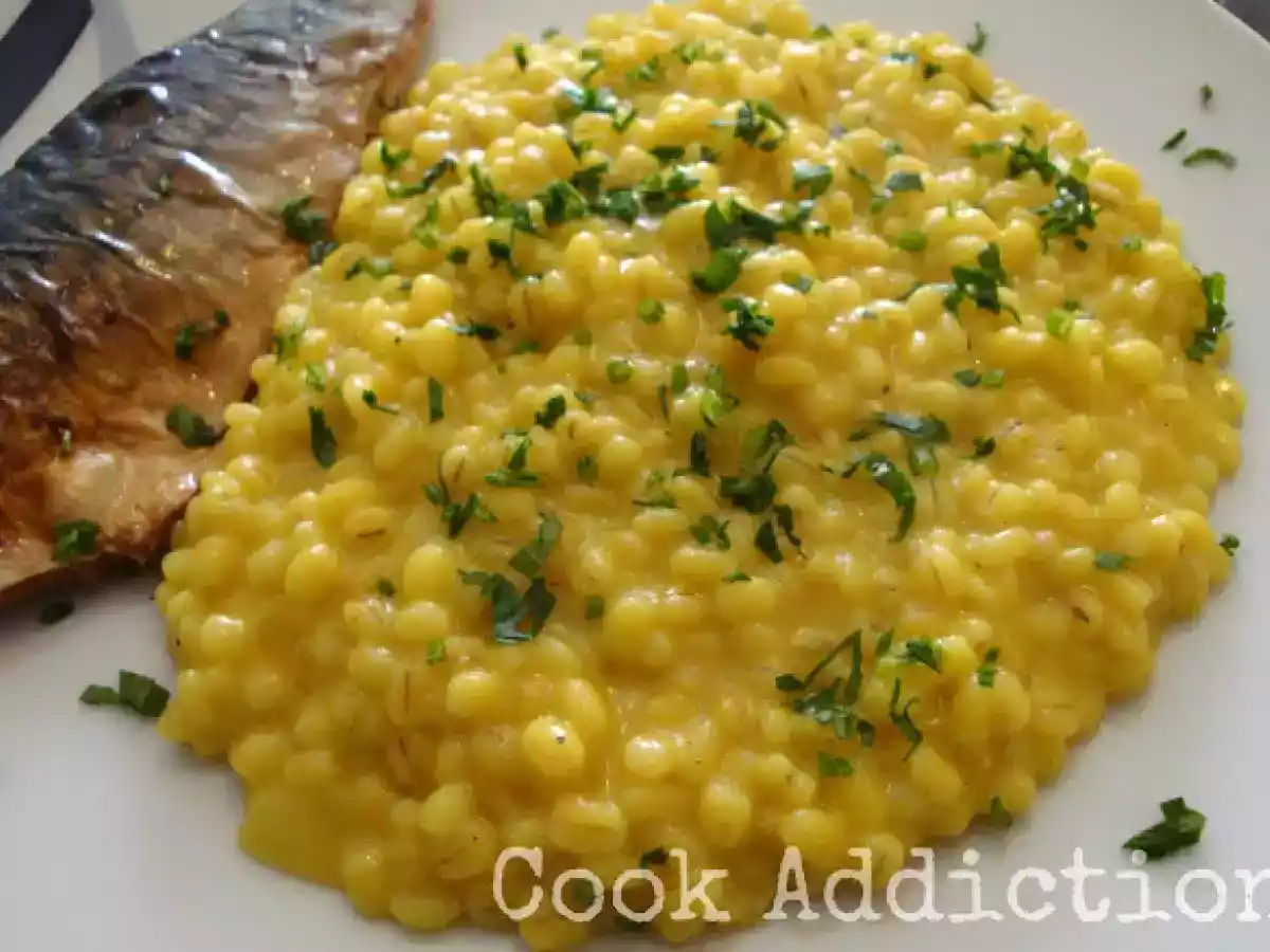 Orzotto de açafrão e filetes de sarda no forno