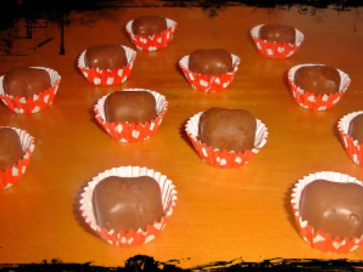 Os Bombons Caseiros com Nozes e Amêndoas