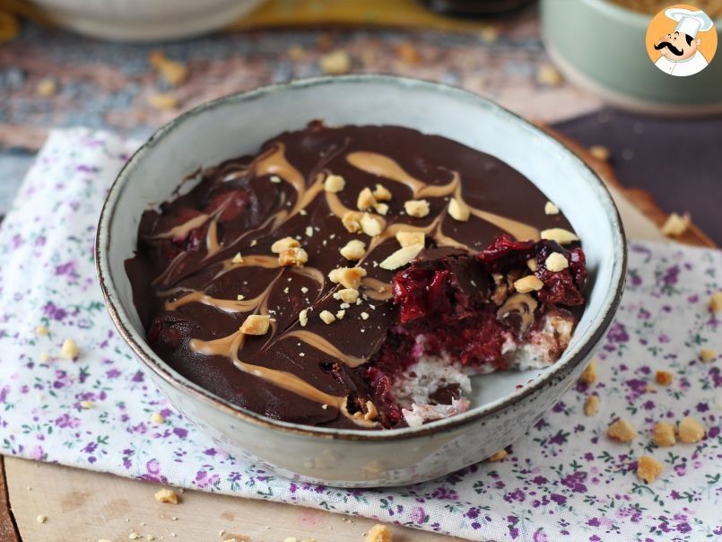 Overnight oat de frutas vermelhas e chocolate, a explosão de sabor para começar o seu dia!