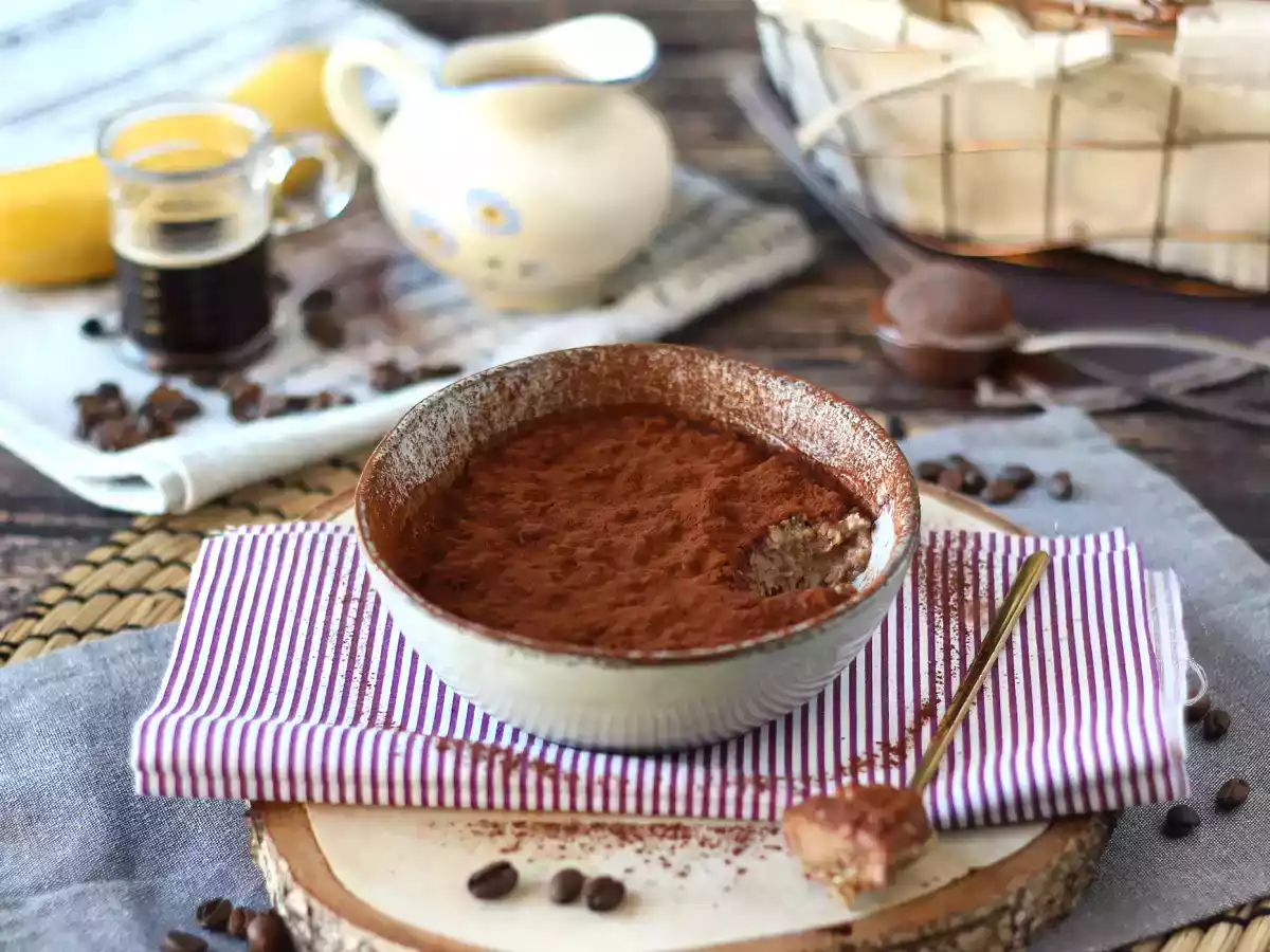 Overnight oats sabor tiramisu, o doce despestar das suas manhãs