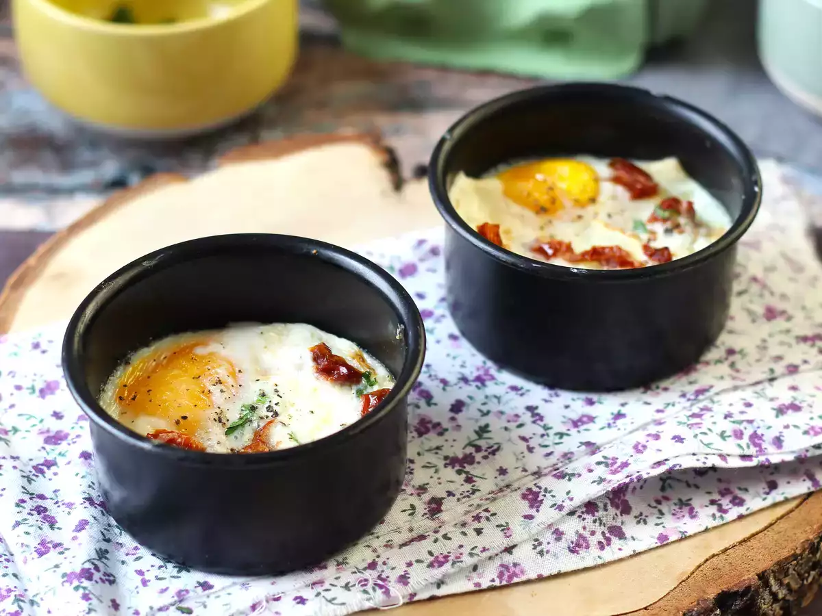 Ovo com queijo de cabra e tomate seco na Air Fryer! - foto 3