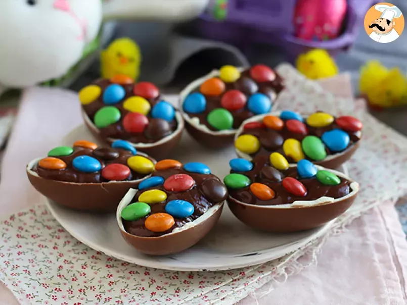 Ovos de Páscoa recheados com creme de chocolate e M&M's - foto 3