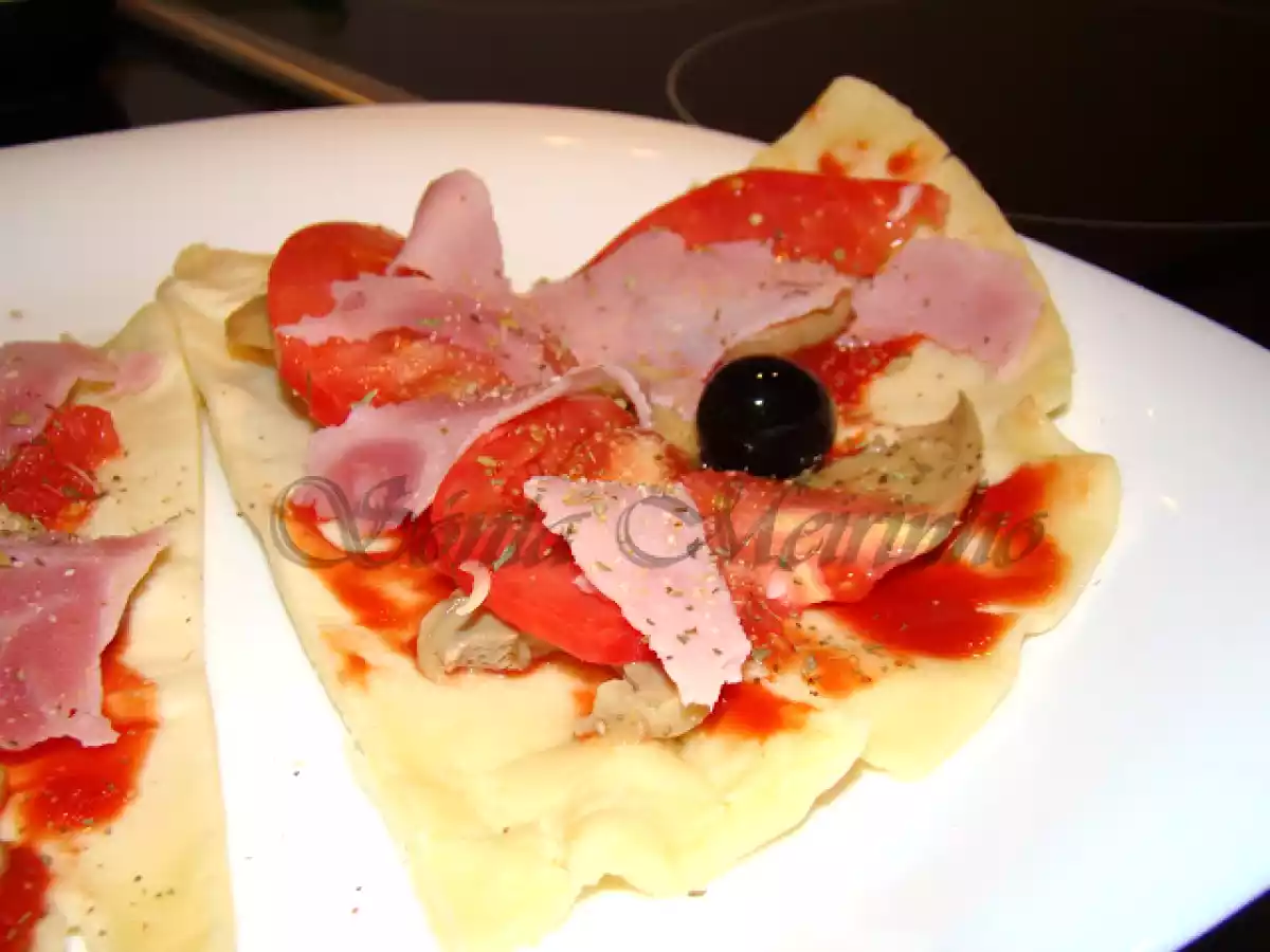 Ovos mexidos com Alho Francês, Cogumelos e Delícias do Mar / Mini pizzas folhadas - foto 2