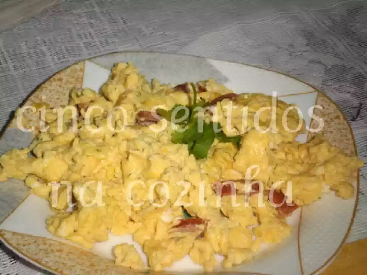 Ovos mexidos com chouriço - foto 2