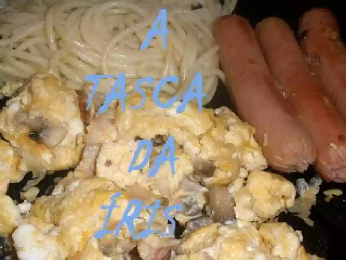 Ovos Mexidos Com Cogumelos & Bacon
