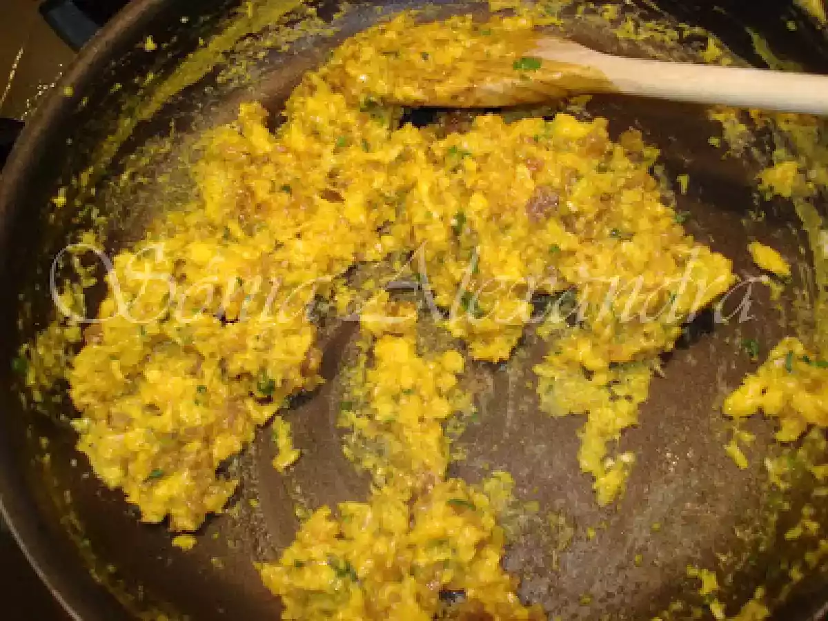 OVOS MEXIDOS COM FARINHEIRA E SALSA... - foto 5