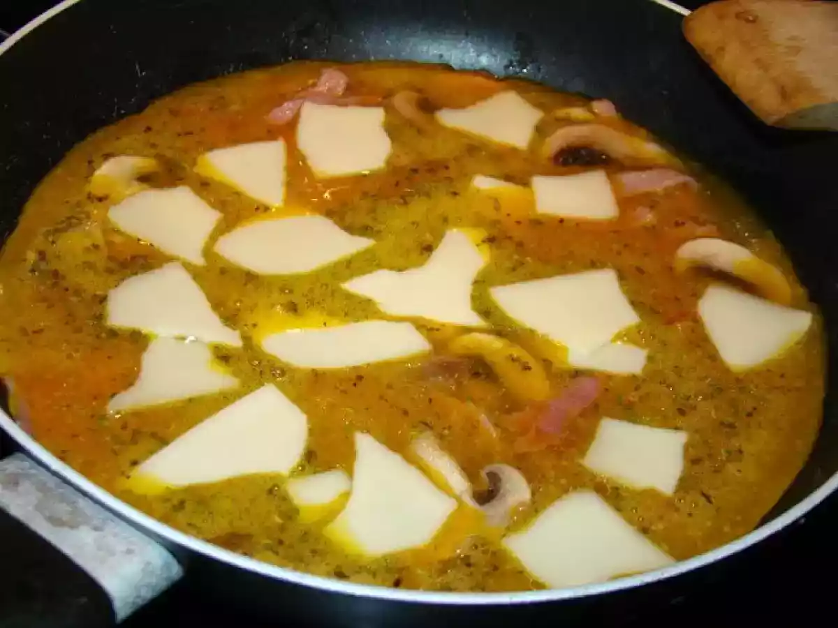 Ovos Mexidos com Presunto Rolado Fatiado e Cogumelos - foto 3