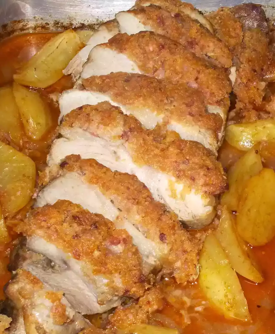 Pá de porco assada em crosta de alheira