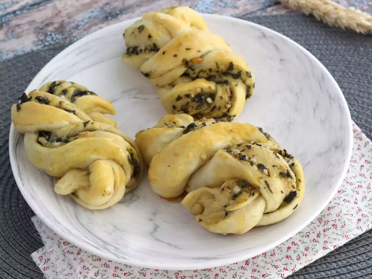 Pães de trança ao pesto