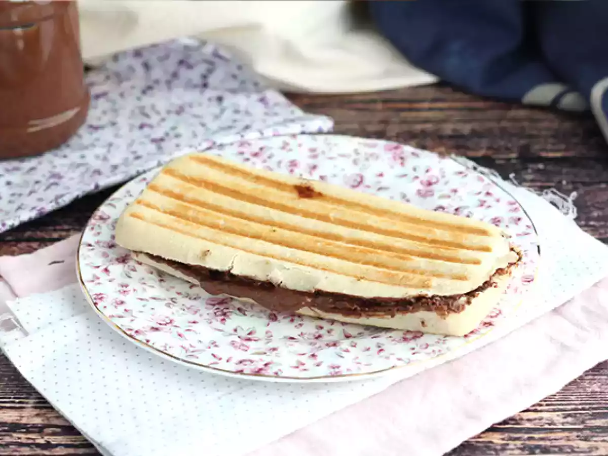 Panini de chocolate e avelã - foto 2