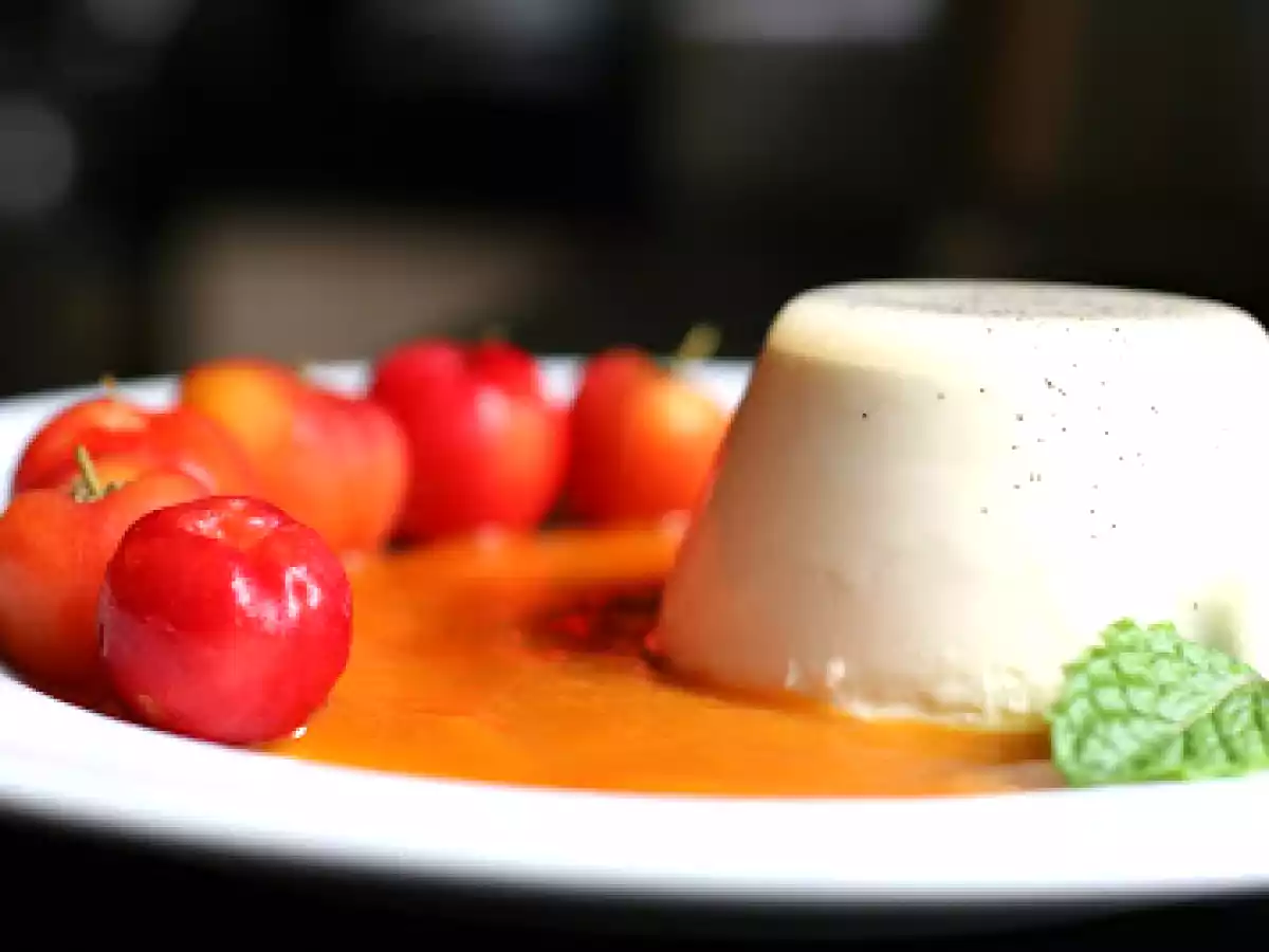 Panna Cotta de Baunilha com Calda de Acerola - foto 2