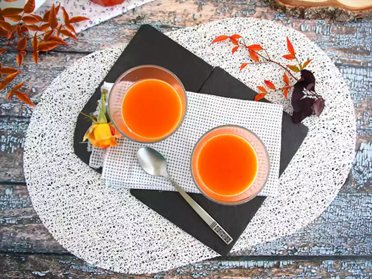 Panna cotta de baunilha com coulis de damasco - foto 2