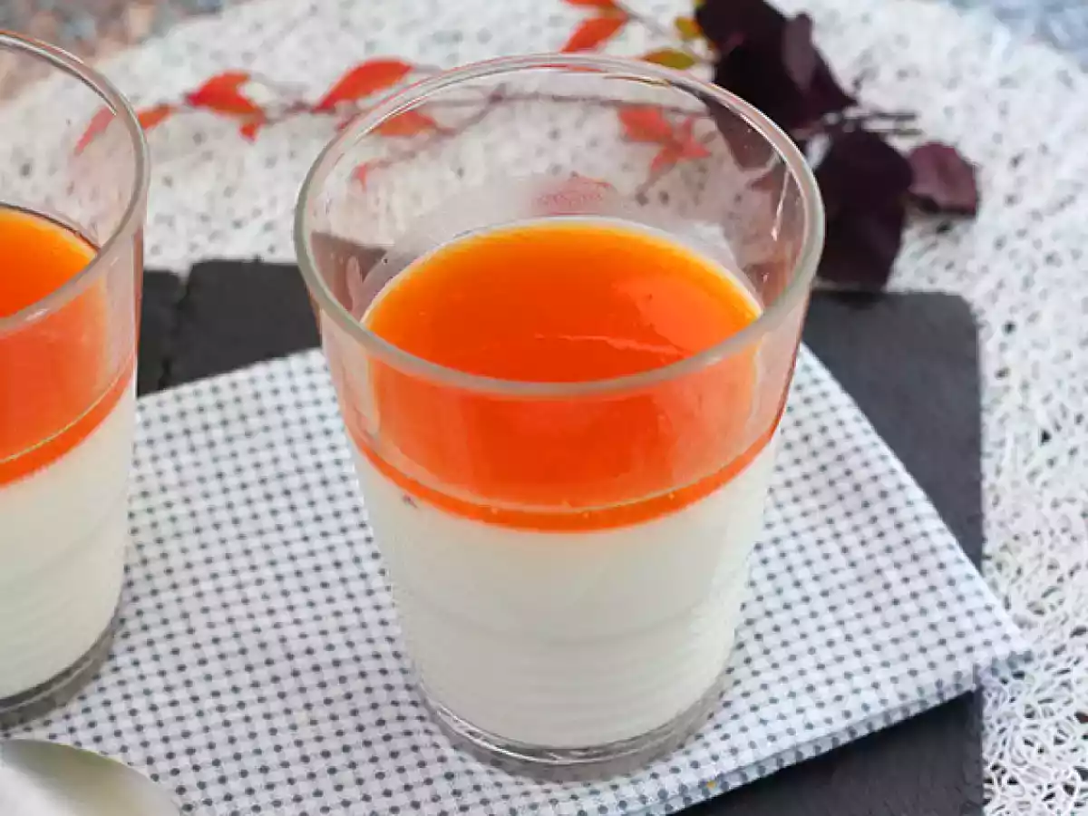 Panna cotta de baunilha com coulis de damasco - foto 3
