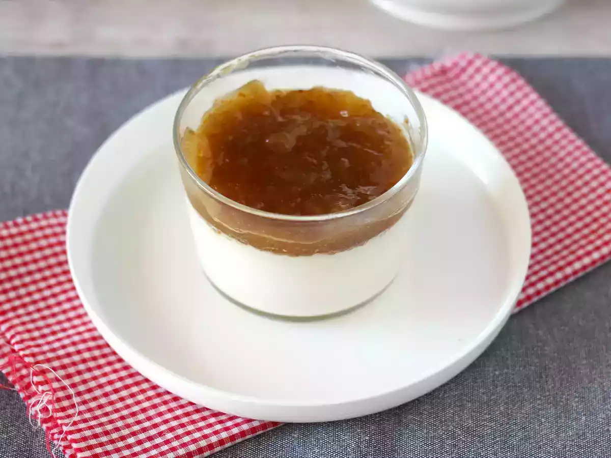 Panna cotta de baunilha com coulis de figo - foto 2
