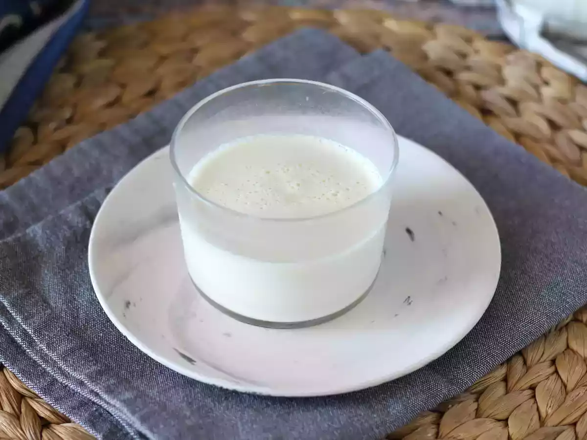 Panna cotta de baunilha, o clássico italiano