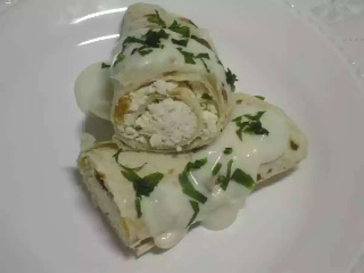 Panqueca com recheio de ricota e damasco