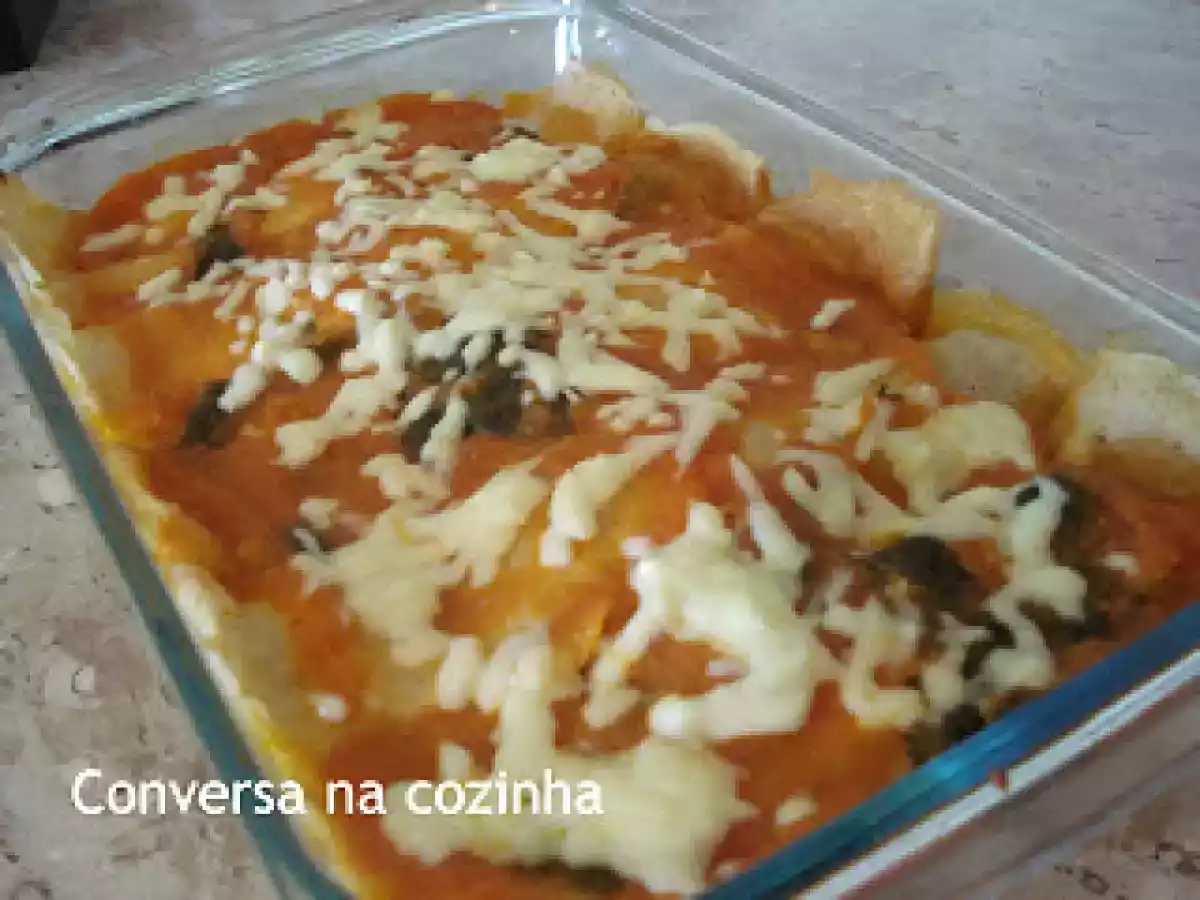 Panqueca (massa aveia) recheadas com carne moída