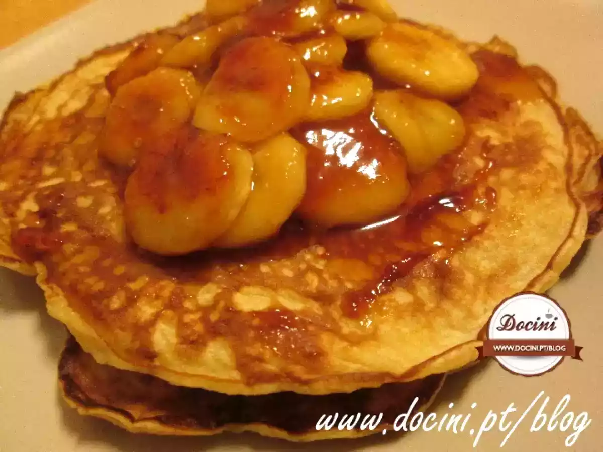 Panquecas de Banana com Bananas Caramelizadas