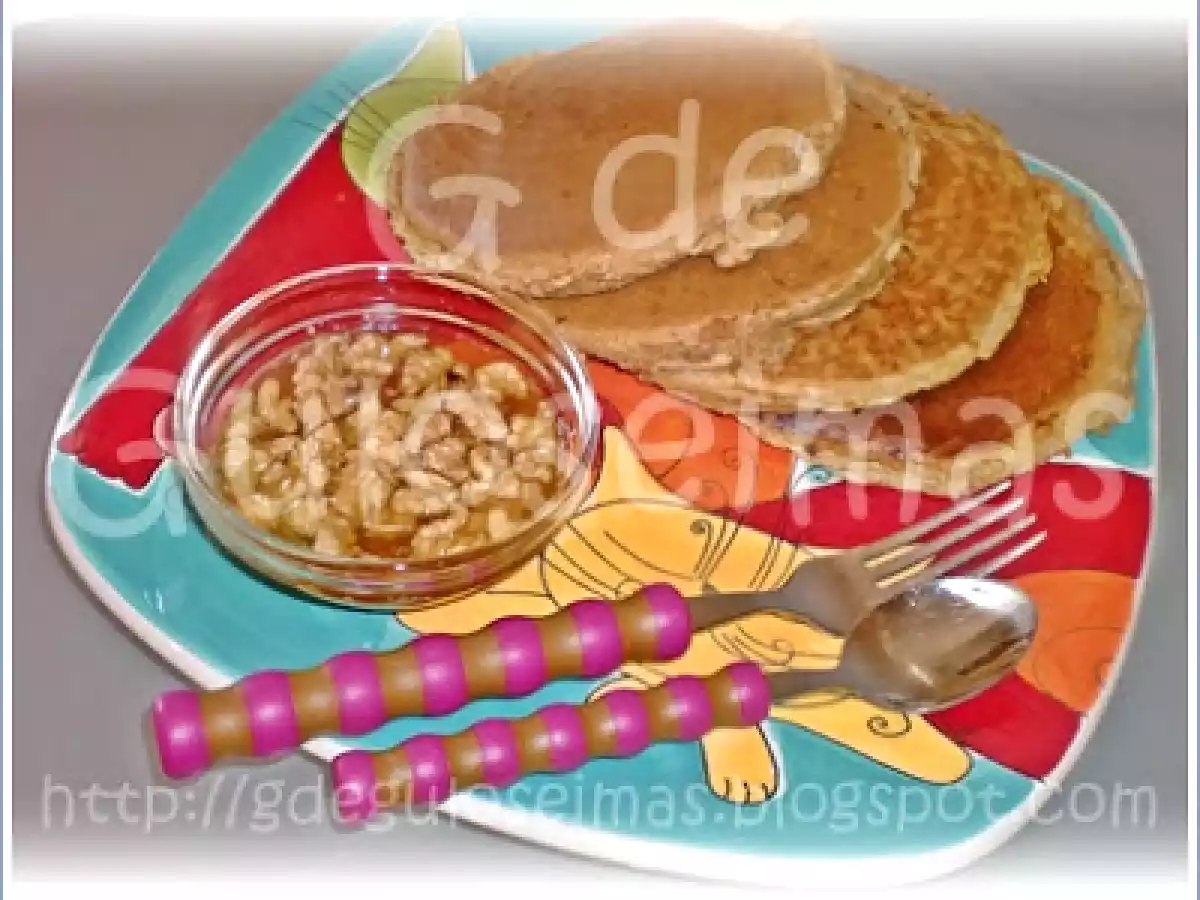 Panquecas de Banana com Mel e Nozes
