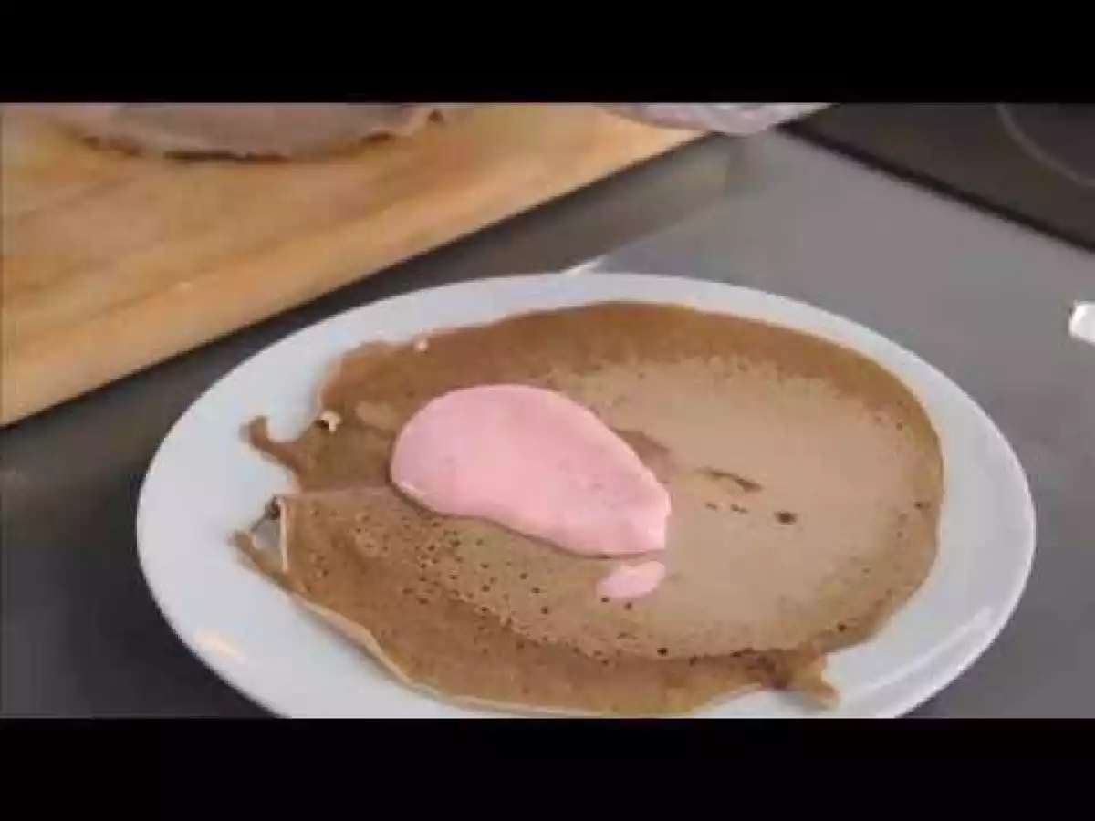 Panquecas de chocolate (com recheio de framboesa) receita do Chef Henrique Sá Pessoa