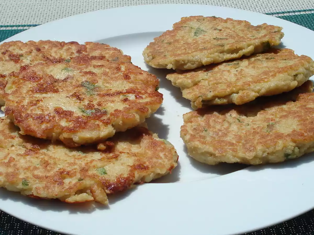 Panquecas de flocos de quinoa e coentros (sem glúten, sem lácteos)