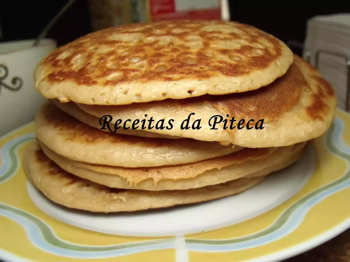 Panquecas light de maçã com creme de iogurte natural