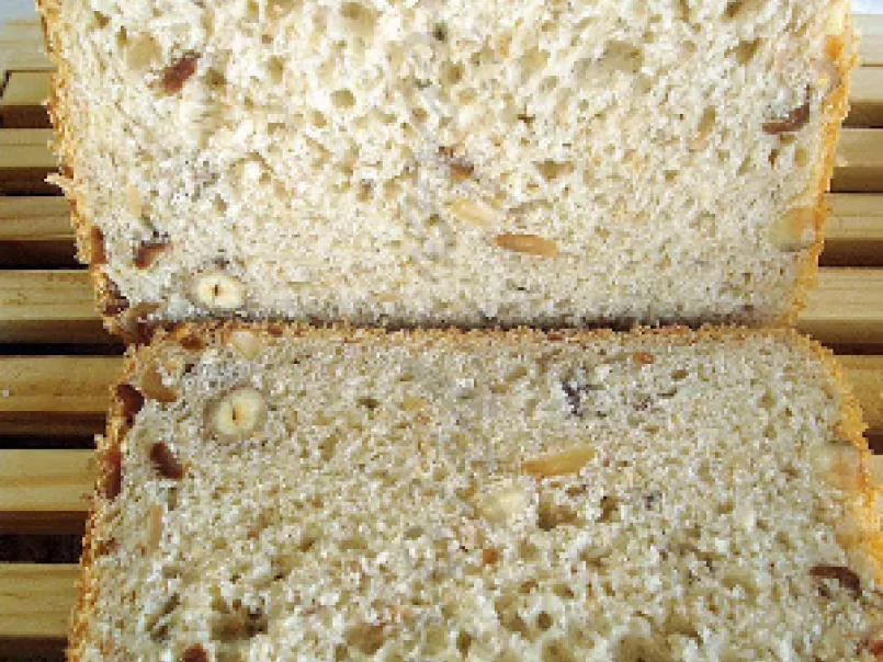 Pão de avelãs e pistácios pobrezinhos, foto 1
