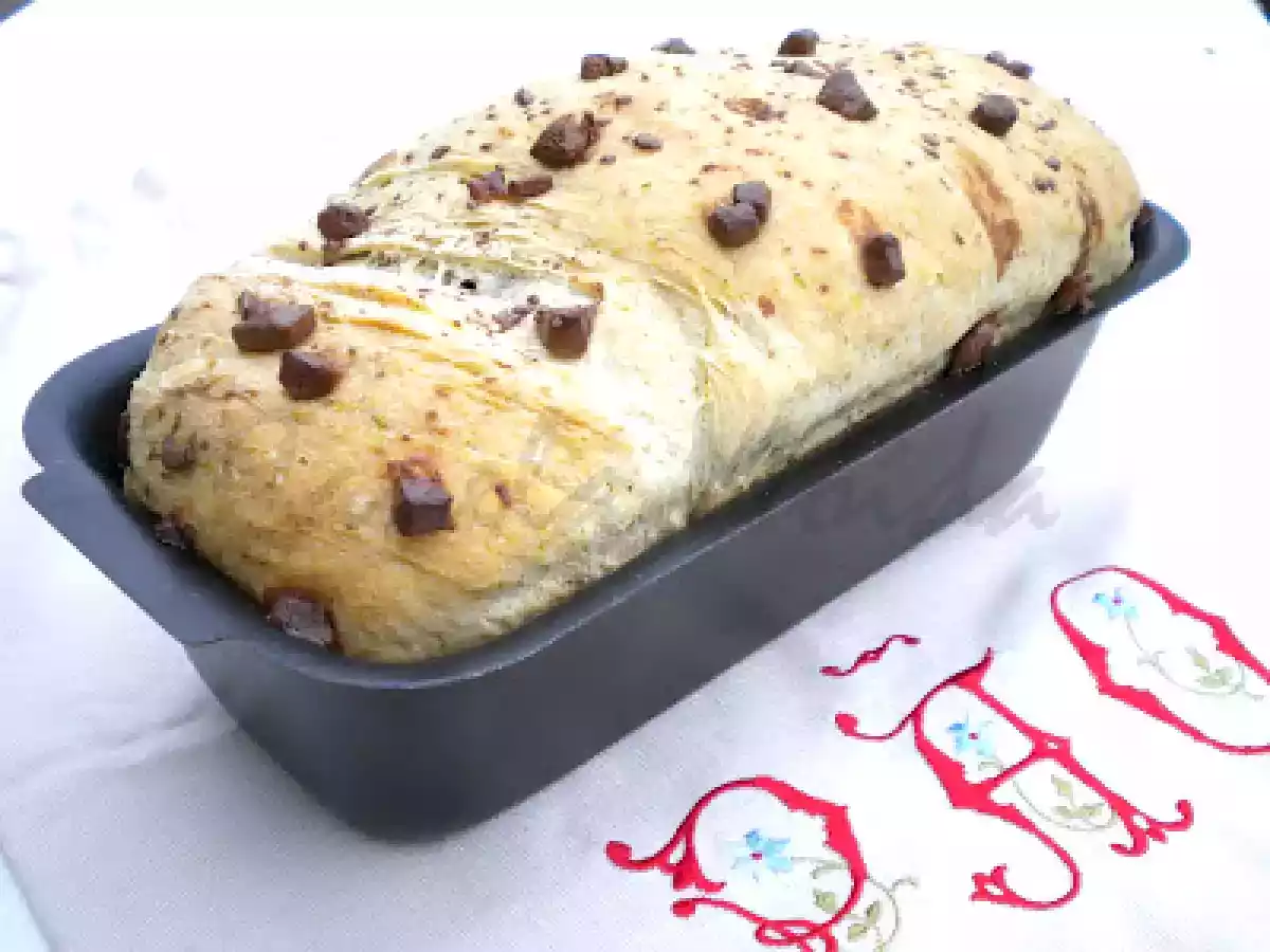 Pão de courgette com pepitas de chocolate