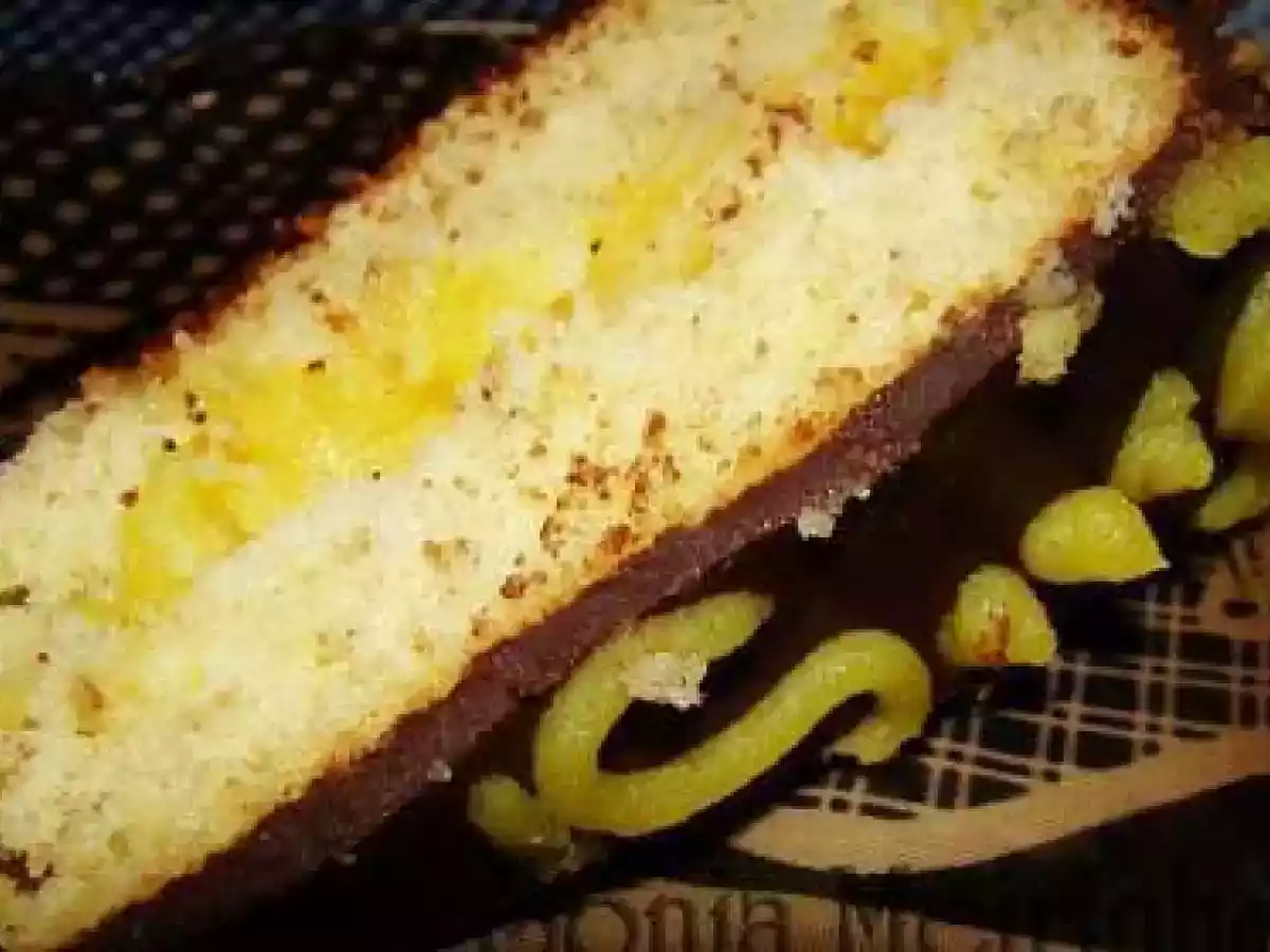 Pão de Ló de Amêndoa Recheado com Bage Cremin e Ananás - foto 2