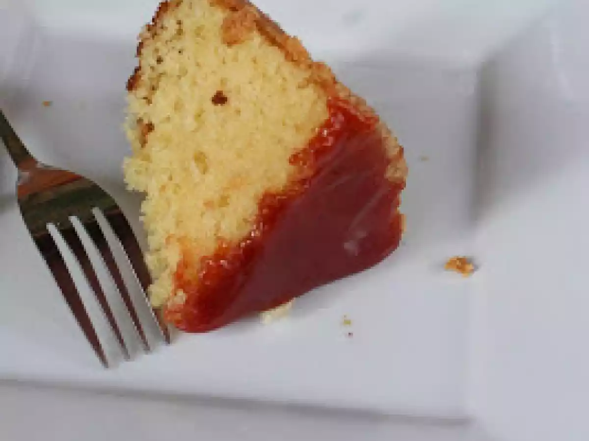 Pão-de-Ló de Fubá com Calda Quente de Goiaba - foto 4